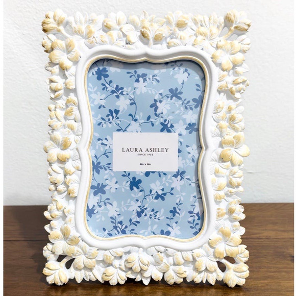 NWT: Laura Ashley - White + Gold Accents, Floral Photo Frame (fits a 4x6 photo) - Picture 1 of 3